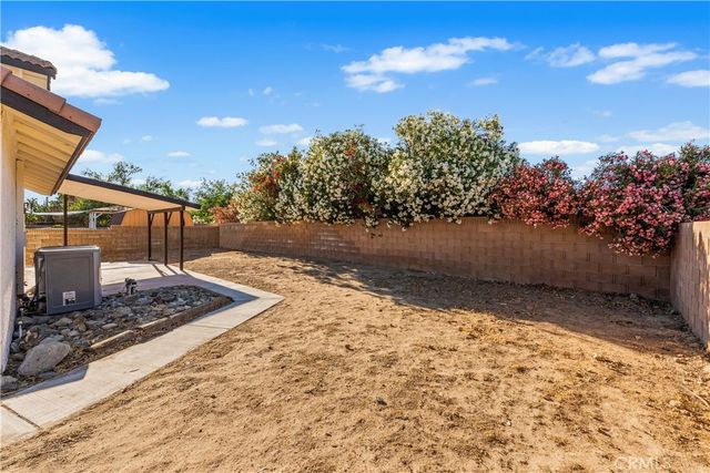 2117 W Avenue K15, Lancaster, CA 93536