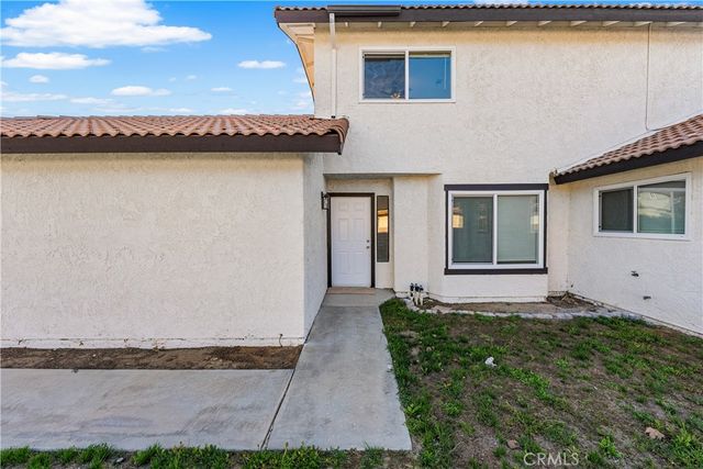 2117 W Avenue K15, Lancaster, CA 93536