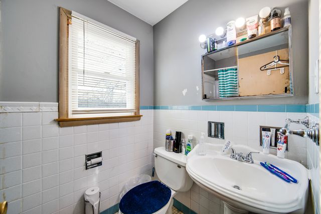 736 Enterprise Court, Chicago Heights, IL 60411