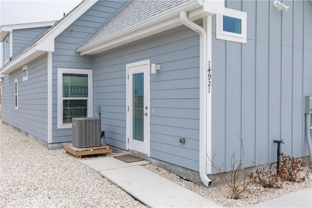 14921 Pirates Cove Dr, Corpus Christi, TX 78418