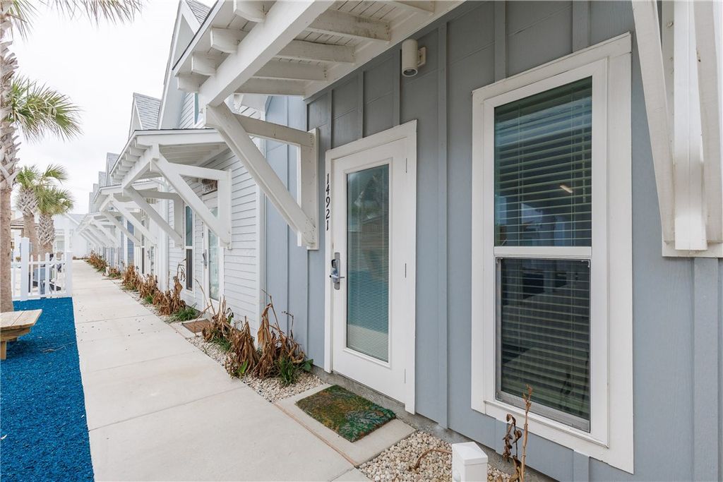14921 Pirates Cove Dr, Corpus Christi, TX 78418 — photo 3