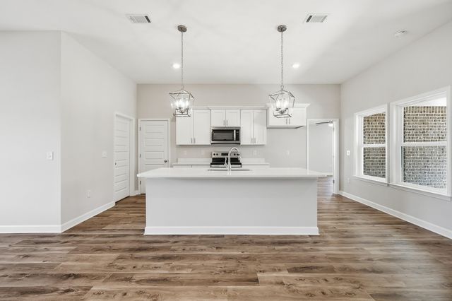 1576 Texas Parkway, Crestview, FL 32536