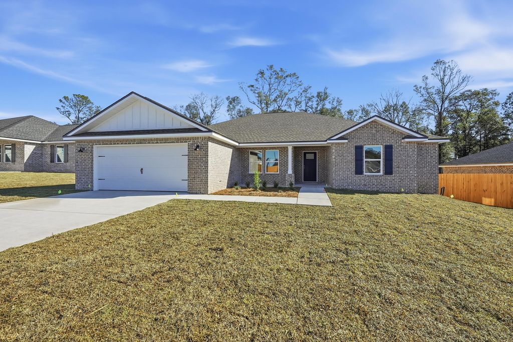 1576 Texas Parkway, Crestview, FL 32536