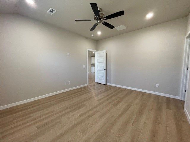 2210 S 10th Street, Rogers, AR 72758