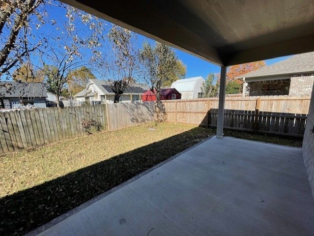 2210 S 10th Street, Rogers, AR 72758