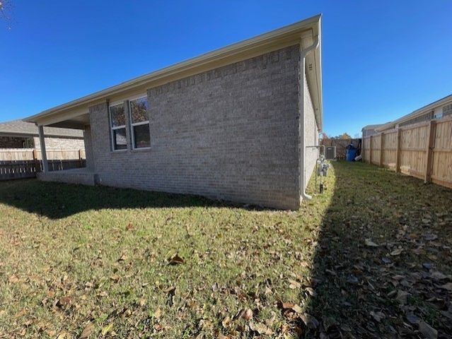 2210 S 10th Street, Rogers, AR 72758