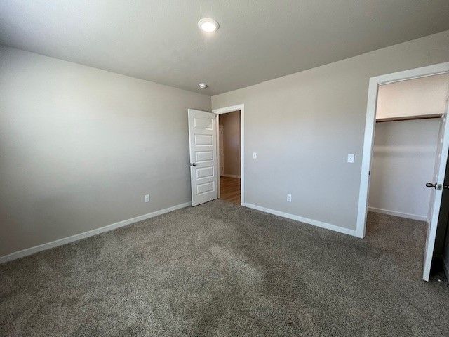 2210 S 10th Street, Rogers, AR 72758