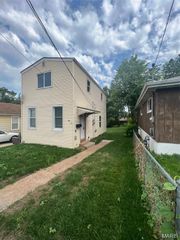 115 W Cartwright Avenue, St Louis, MO 63125