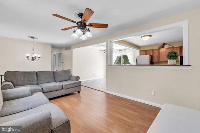 319 SEMINOLE TRL, Browns Mills, NJ 08015