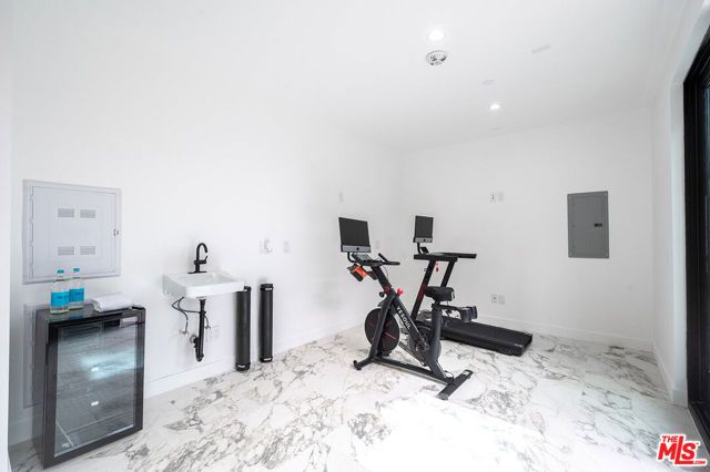 1016 N Martel Avenue TH 108, West Hollywood, CA 90046