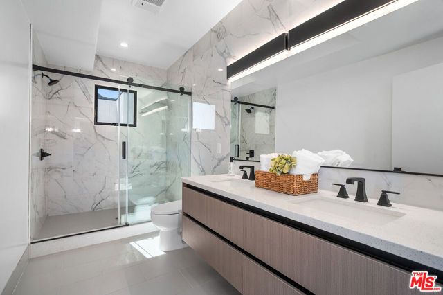 1016 N Martel Avenue TH 108, West Hollywood, CA 90046