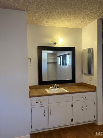 505 Keene, Taft, CA 93268