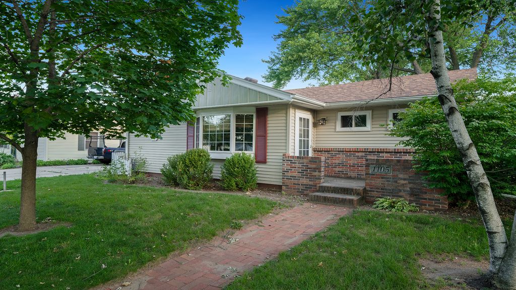 1105 Theodore Street, Loves Park, IL 61111