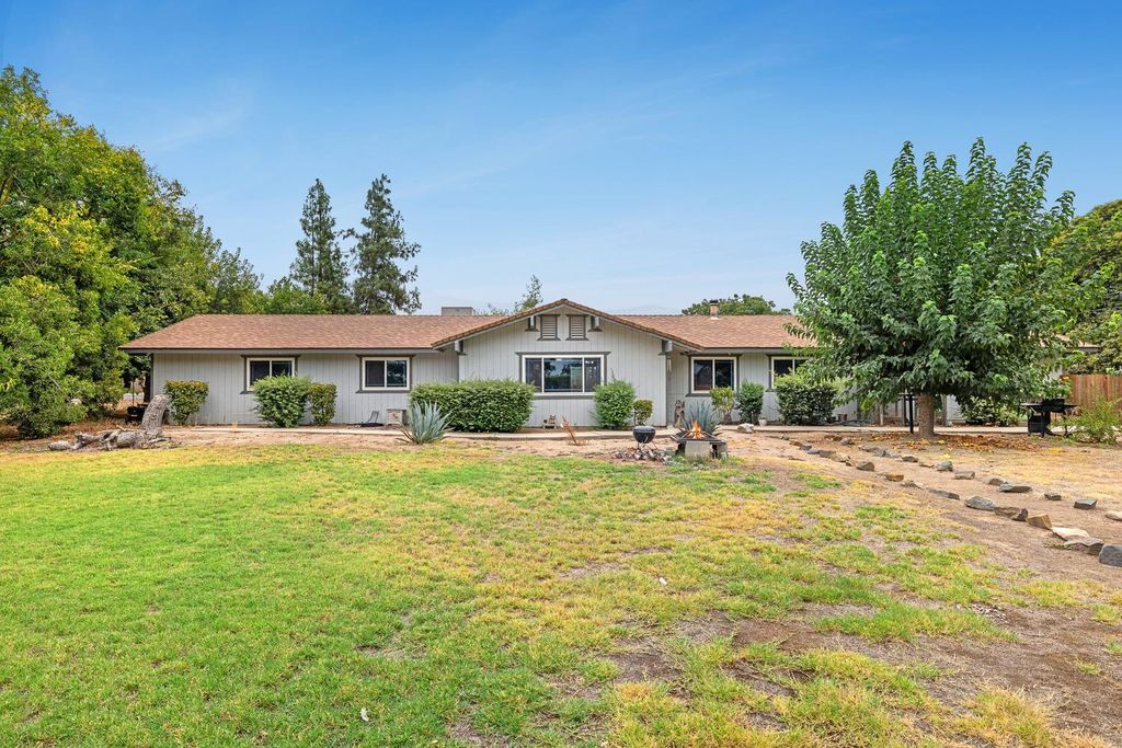 Image 1 of property listing at 12783 Road 34 1/2, Madera, CA 93636