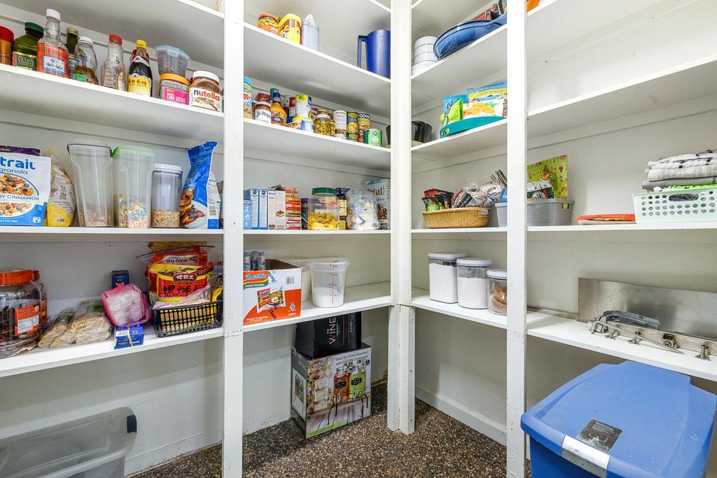 Image 11 of property listing at 12783 Road 34 1/2, Madera, CA 93636