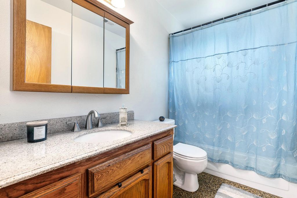 Image 14 of property listing at 12783 Road 34 1/2, Madera, CA 93636