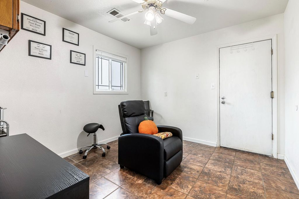 Image 17 of property listing at 12783 Road 34 1/2, Madera, CA 93636