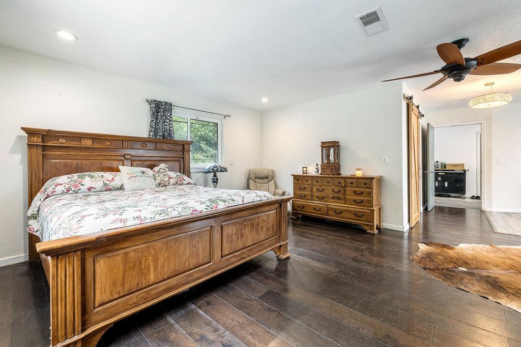 Image 20 of property listing at 12783 Road 34 1/2, Madera, CA 93636