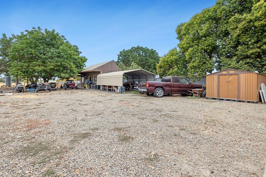 Image 30 of property listing at 12783 Road 34 1/2, Madera, CA 93636