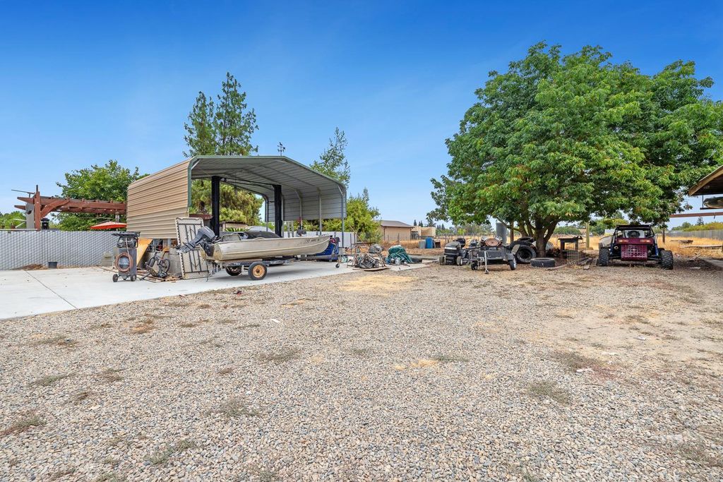 Image 31 of property listing at 12783 Road 34 1/2, Madera, CA 93636