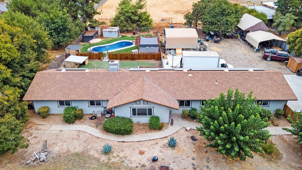 Image 34 of property listing at 12783 Road 34 1/2, Madera, CA 93636