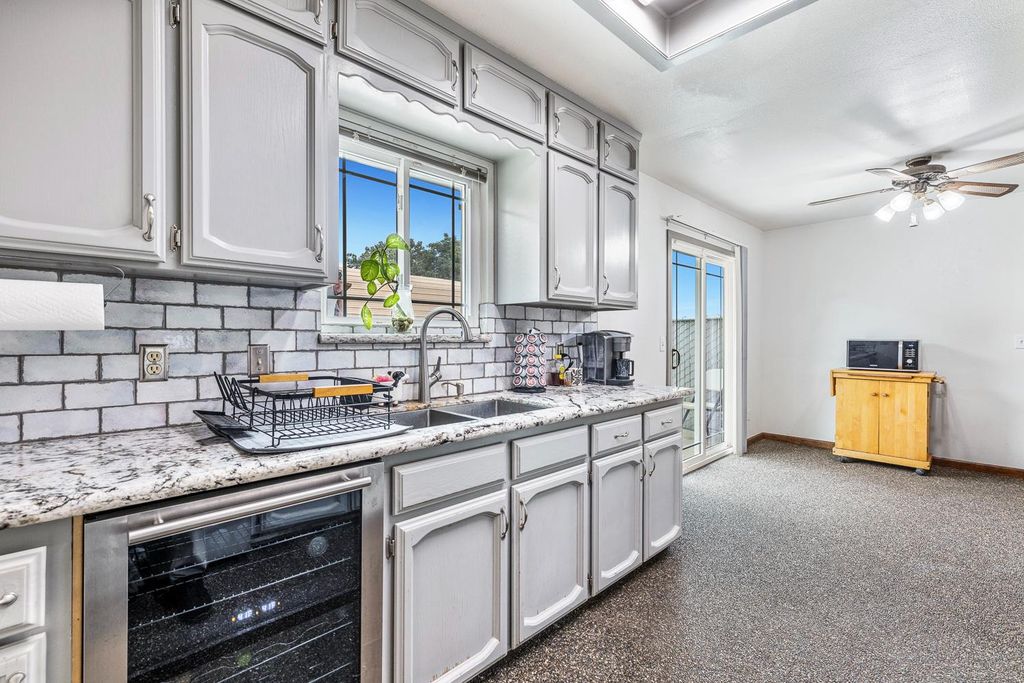 Image 9 of property listing at 12783 Road 34 1/2, Madera, CA 93636