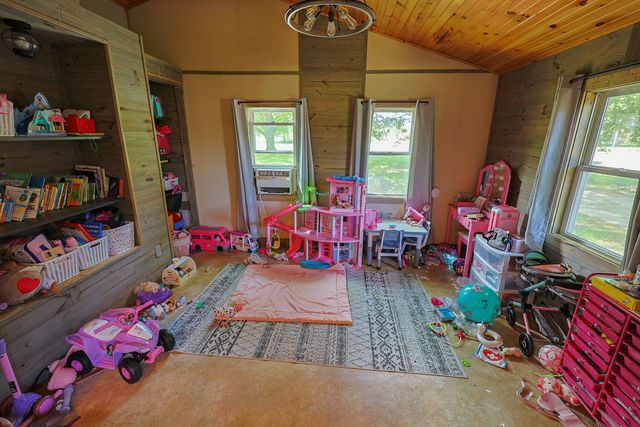 6854 E Garfield Road, Hesperia, MI 49421