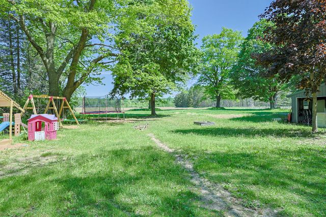 6854 E Garfield Road, Hesperia, MI 49421
