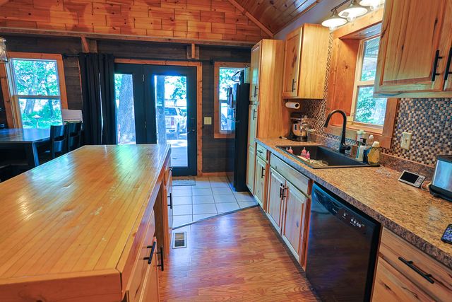 6854 E Garfield Road, Hesperia, MI 49421