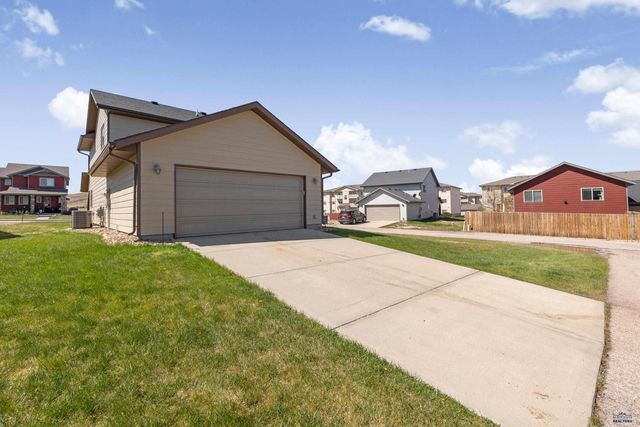 1260 FAIRBANKS DR, Box Elder, SD 57719