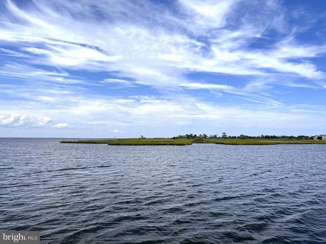 113 LAGUNA LN, Long Beach Township, NJ 08008