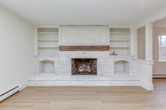 216 Hackett Hill Road, Hooksett, NH 03106