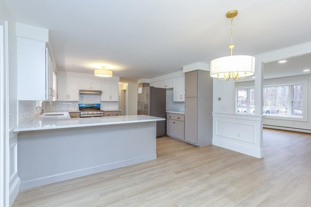 216 Hackett Hill Road, Hooksett, NH 03106