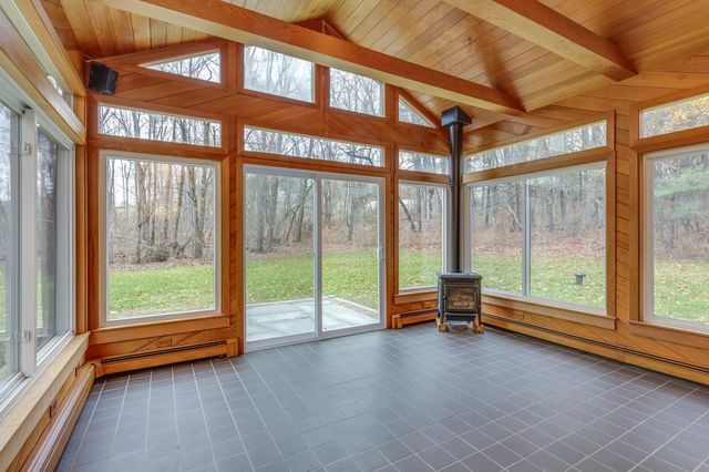 216 Hackett Hill Road, Hooksett, NH 03106