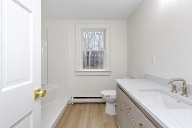 216 Hackett Hill Road, Hooksett, NH 03106