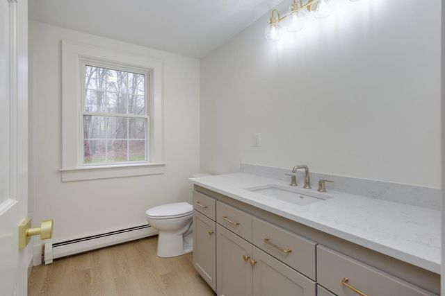 216 Hackett Hill Road, Hooksett, NH 03106