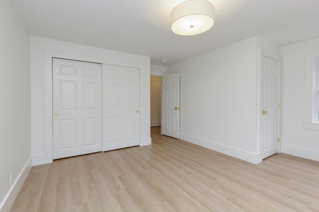 216 Hackett Hill Road, Hooksett, NH 03106