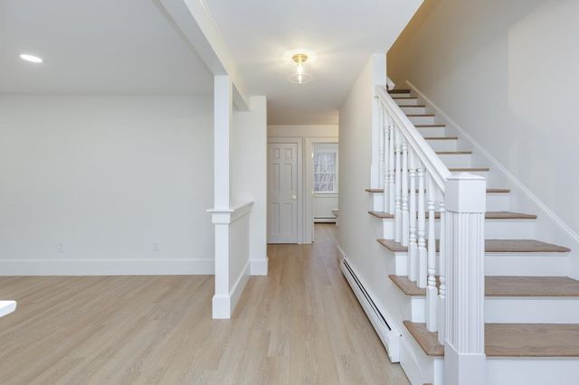 216 Hackett Hill Road, Hooksett, NH 03106