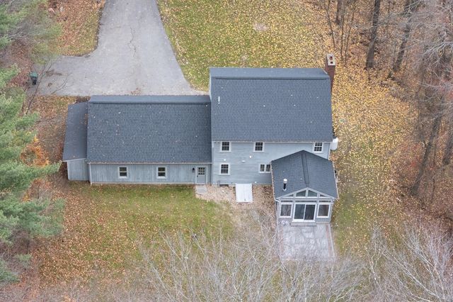 216 Hackett Hill Road, Hooksett, NH 03106