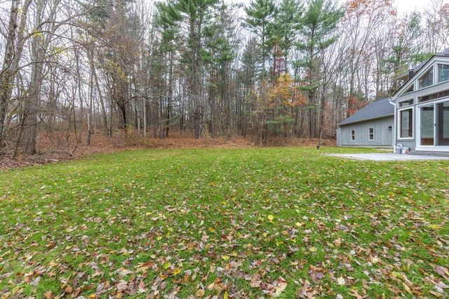 216 Hackett Hill Road, Hooksett, NH 03106