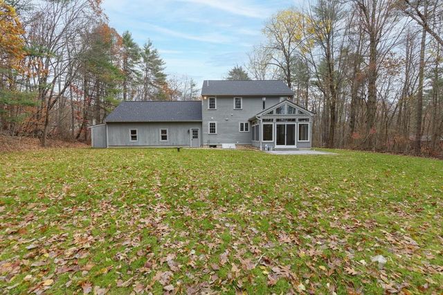 216 Hackett Hill Road, Hooksett, NH 03106