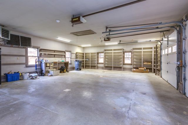 216 Hackett Hill Road, Hooksett, NH 03106