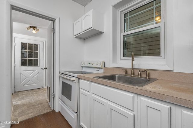 9 Lawn Avenue, Albany, NY 12204