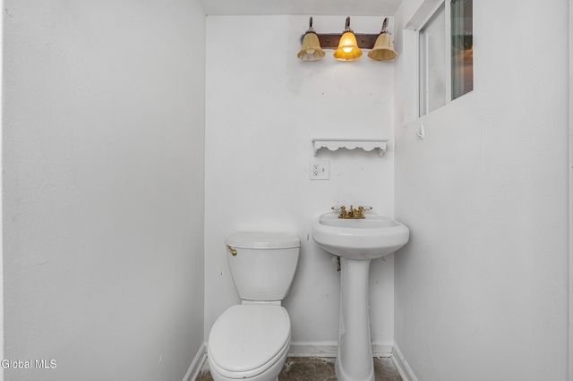 9 Lawn Avenue, Albany, NY 12204