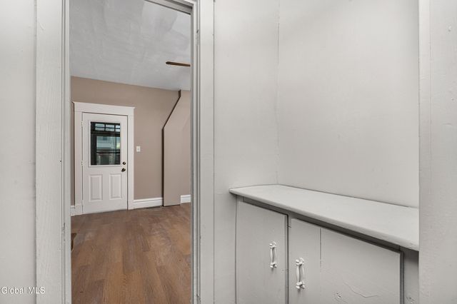 9 Lawn Avenue, Albany, NY 12204