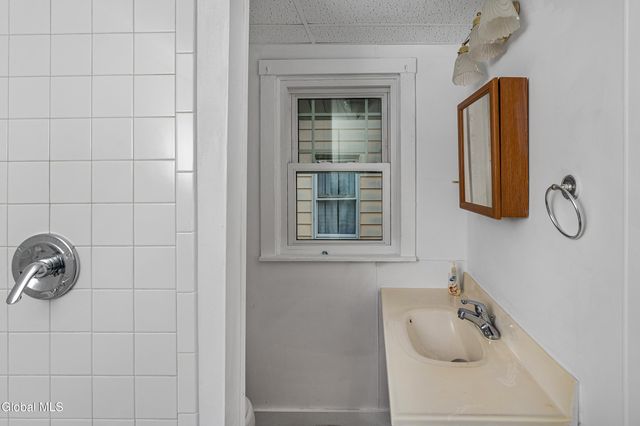 9 Lawn Avenue, Albany, NY 12204