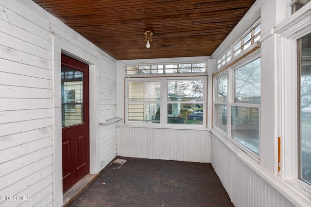 9 Lawn Avenue, Albany, NY 12204