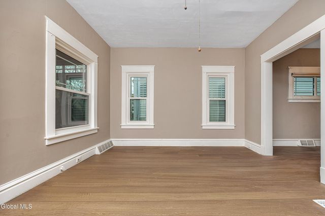 9 Lawn Avenue, Albany, NY 12204