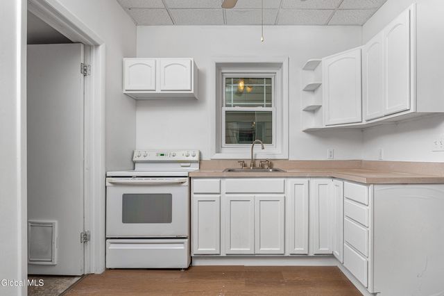 9 Lawn Avenue, Albany, NY 12204