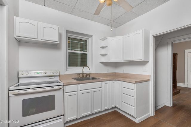 9 Lawn Avenue, Albany, NY 12204